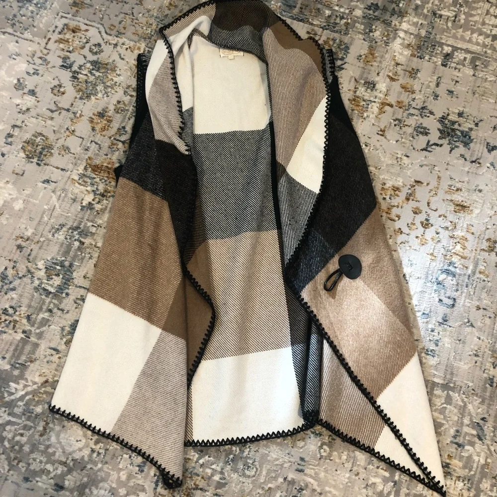 Mud Pie Quilted Blanket Vest - Picture 3 of 5